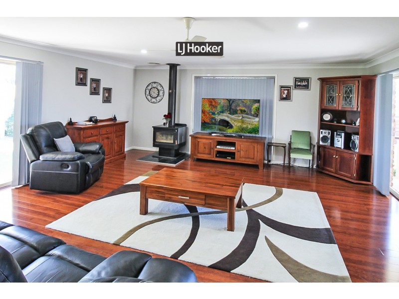 17 Crestview Place, Inverell NSW 2360