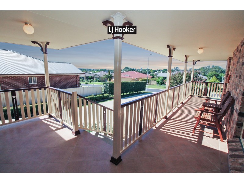 17 Crestview Place, Inverell NSW 2360