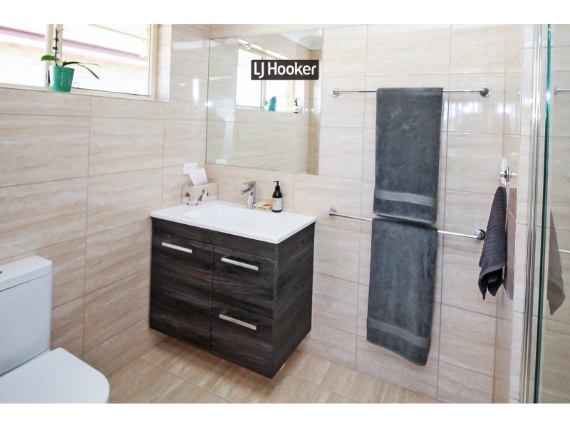 17 Crestview Place, Inverell NSW 2360