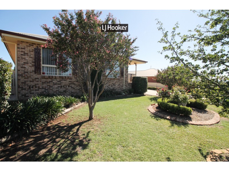 17 Crestview Place, Inverell NSW 2360