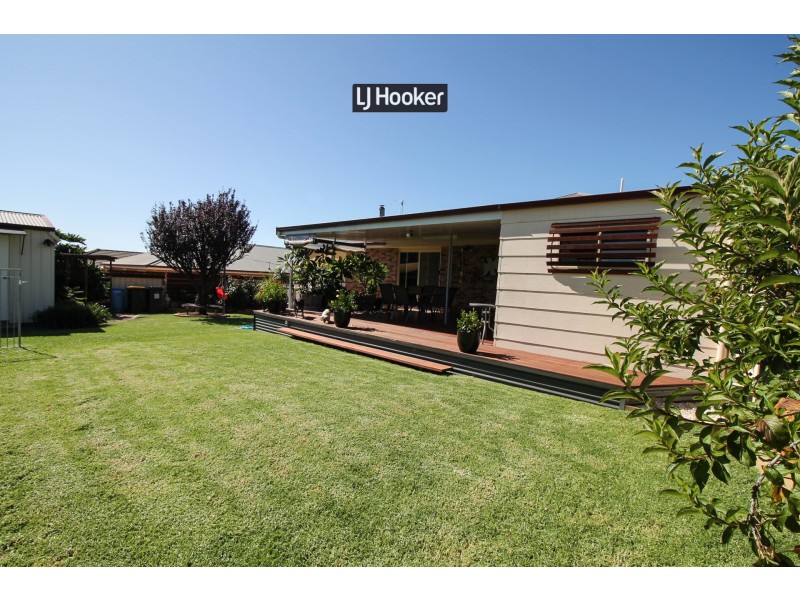 17 Crestview Place, Inverell NSW 2360