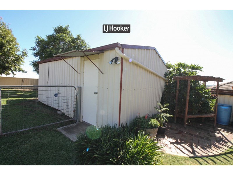17 Crestview Place, Inverell NSW 2360
