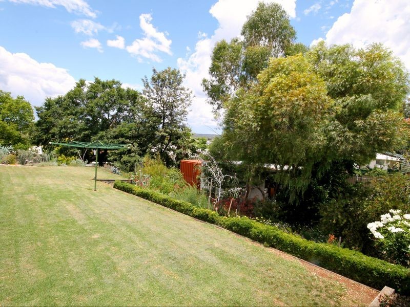 41 George Street, Inverell NSW 2360