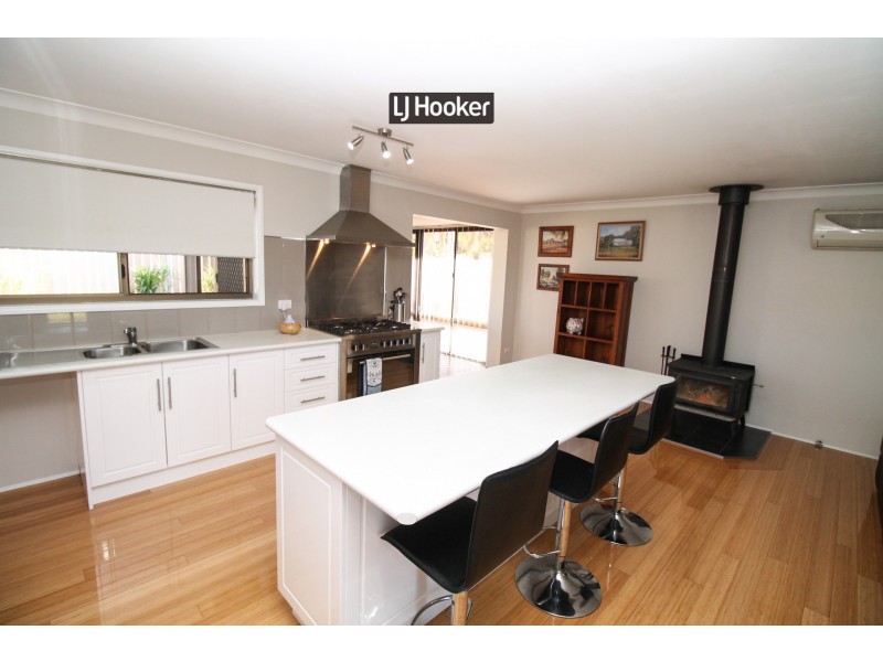 6 Coggan Place, Inverell NSW 2360