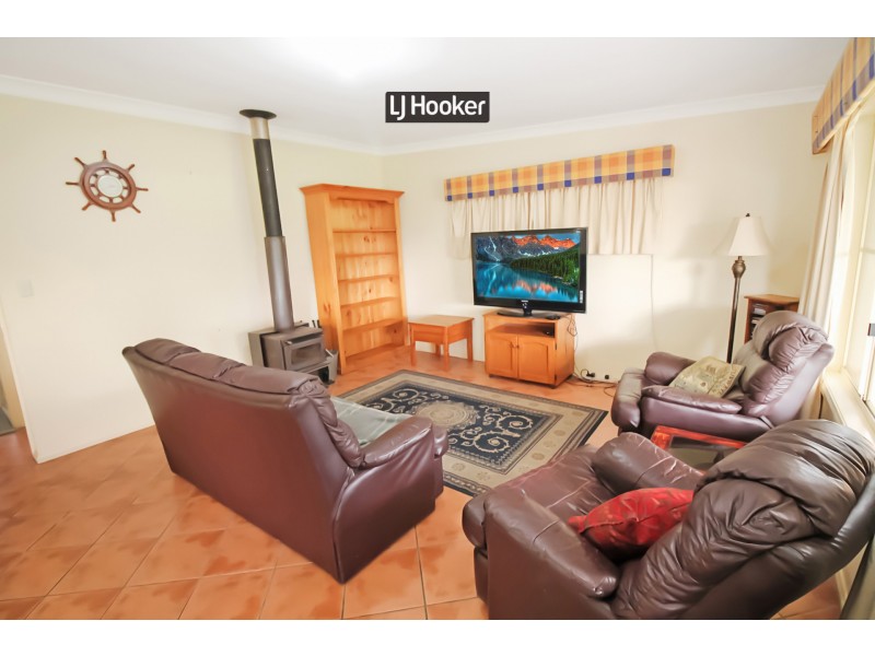 26 Swan Street, Inverell NSW 2360