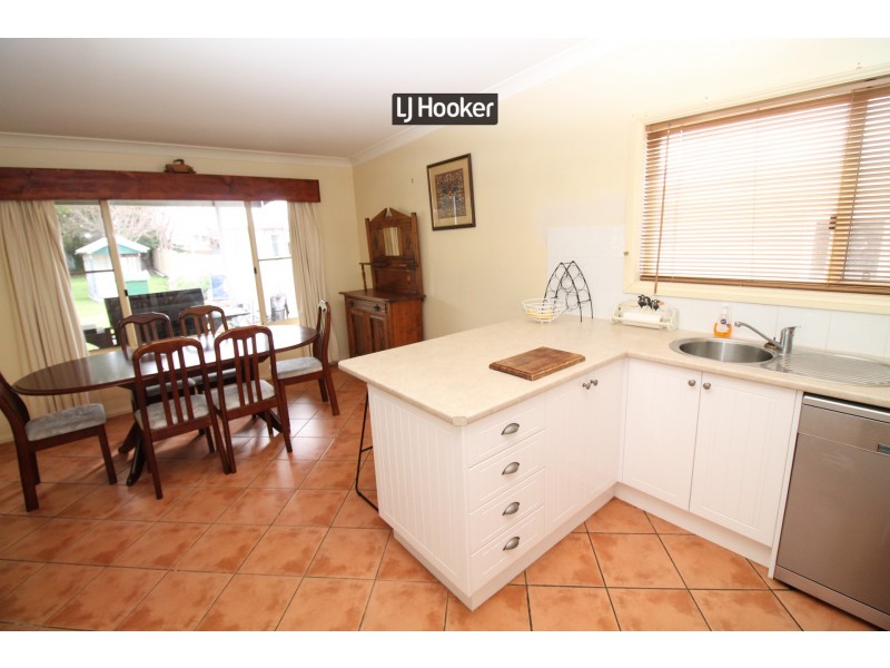 26 Swan Street, Inverell NSW 2360