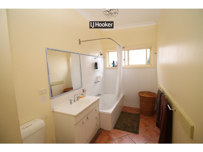 26 Swan Street, Inverell NSW 2360