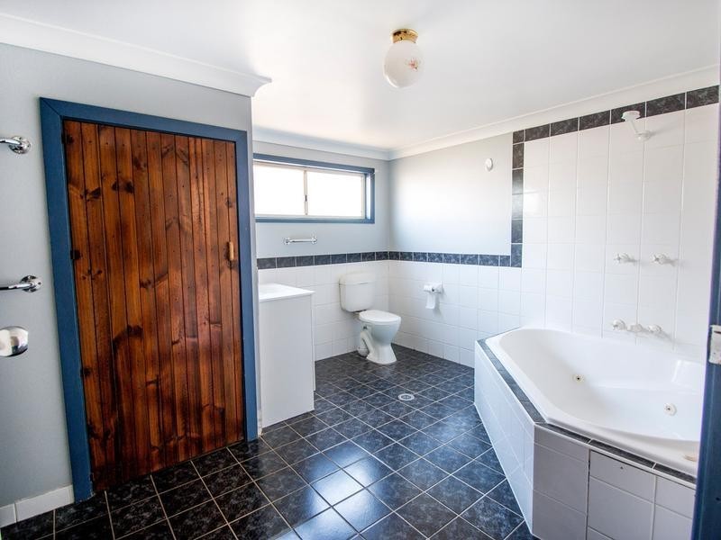 45 Rivers Street, Inverell NSW 2360