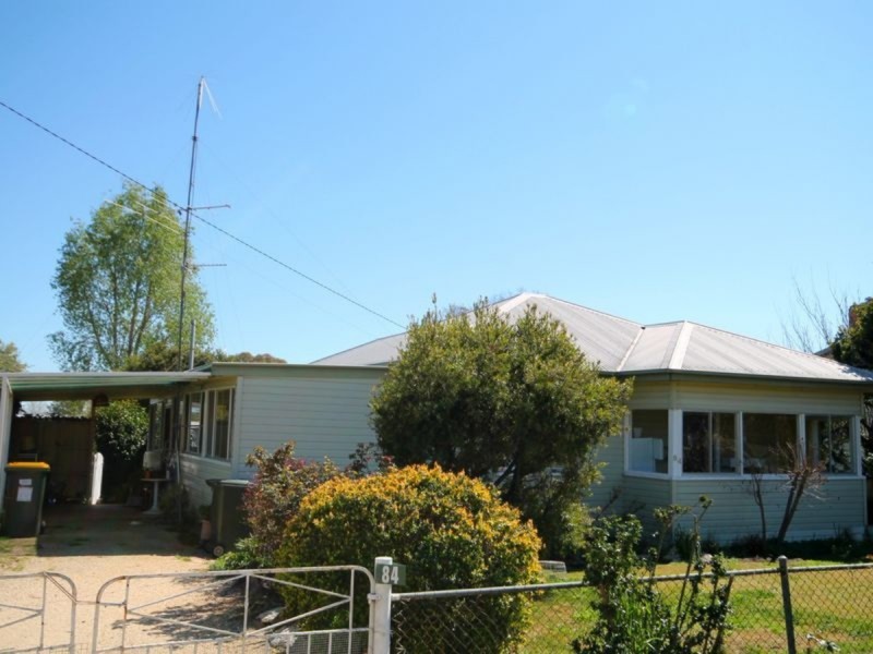 84 Granville Street, Inverell NSW 2360