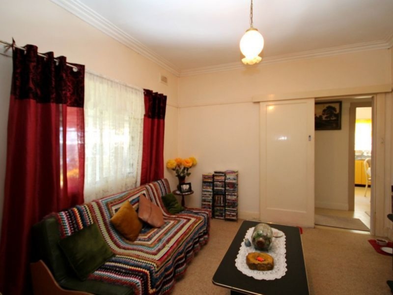 84 Granville Street, Inverell NSW 2360