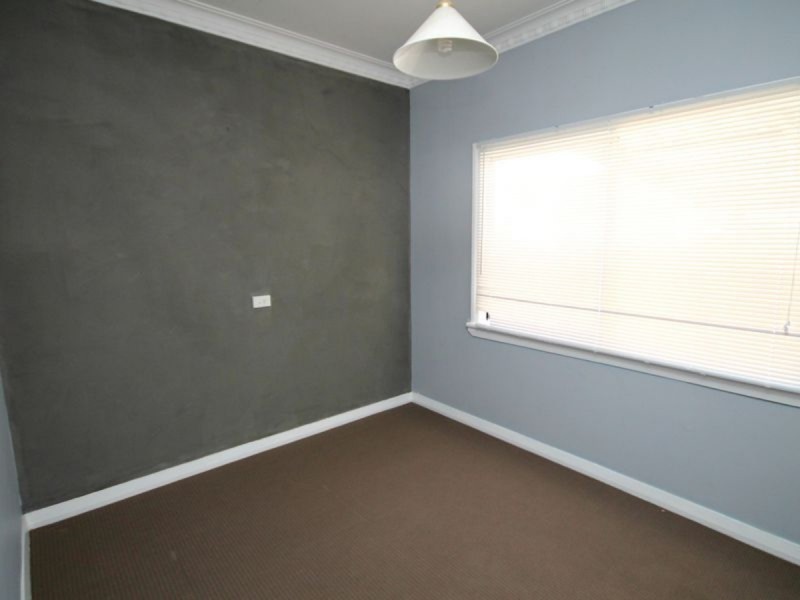 4 Gordon Street, Inverell NSW 2360