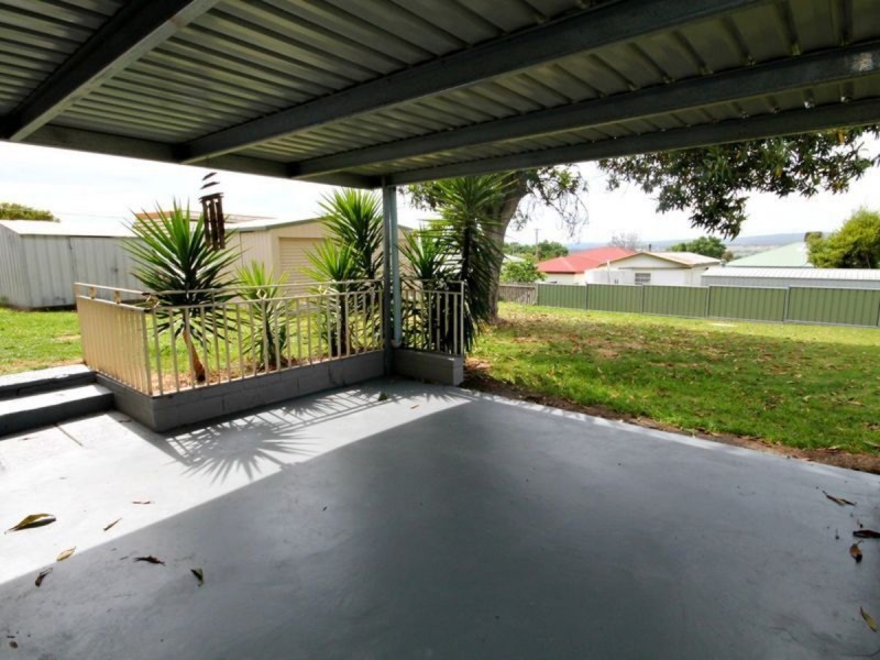 4 Gordon Street, Inverell NSW 2360