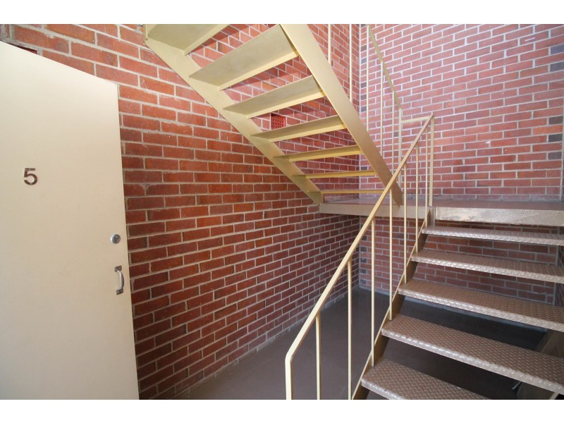 5/30 Queens Terrace, Inverell NSW 2360