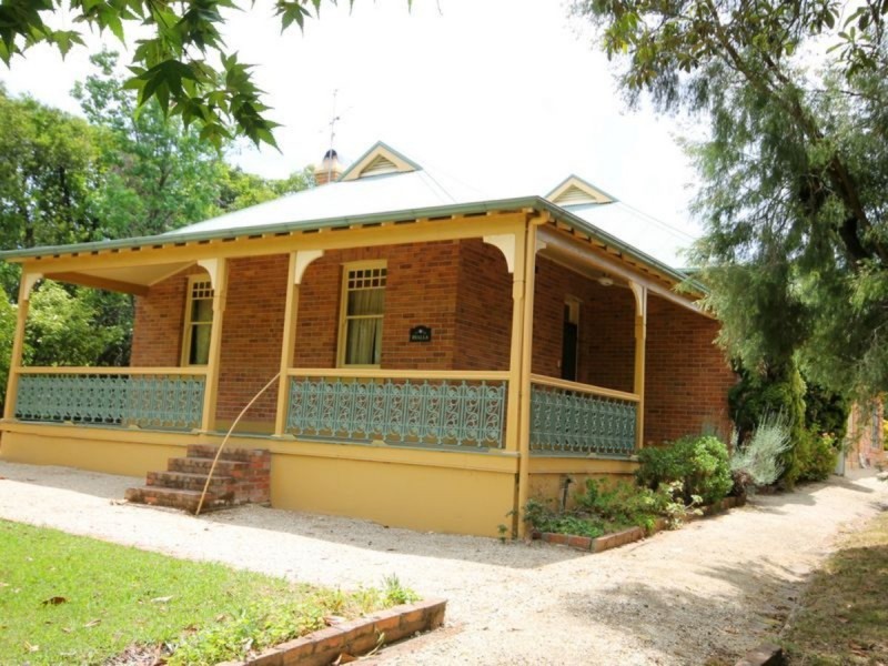11 Mitchell Crescent, Inverell NSW 2360