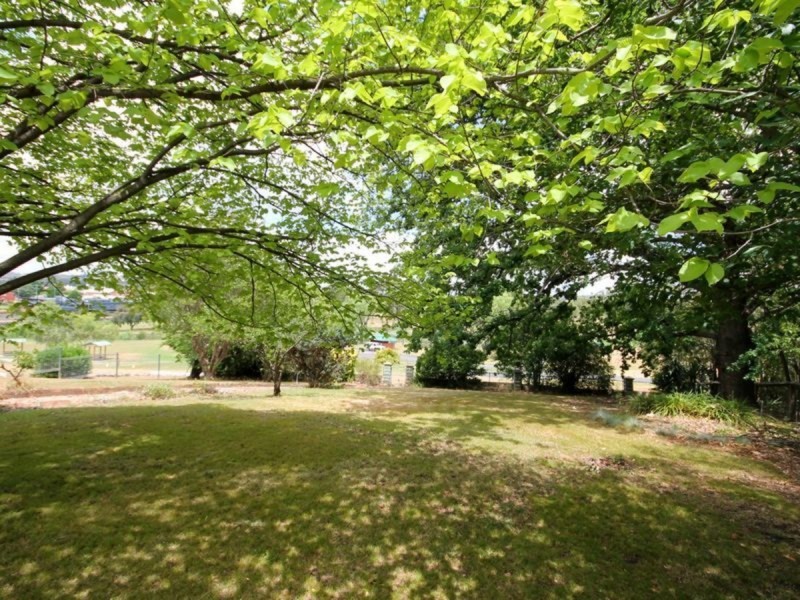 11 Mitchell Crescent, Inverell NSW 2360