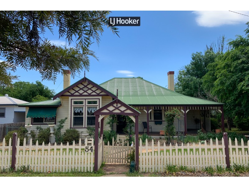 54 Henderson Street, Inverell NSW 2360