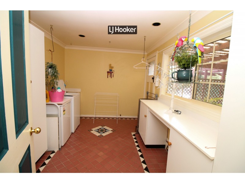 54 Henderson Street, Inverell NSW 2360