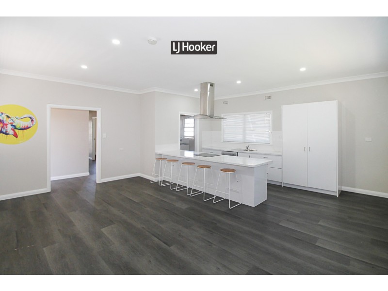 8 Froude Street, Inverell NSW 2360