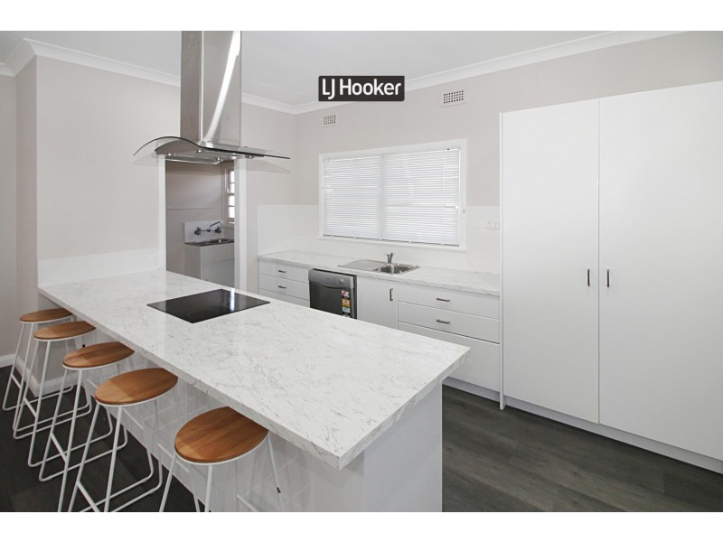 8 Froude Street, Inverell NSW 2360