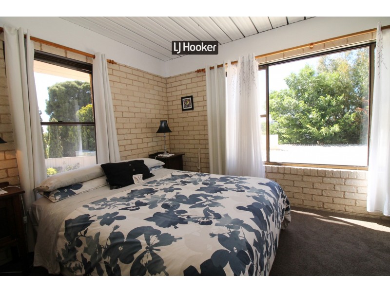 54 Gordon Street, Inverell NSW 2360