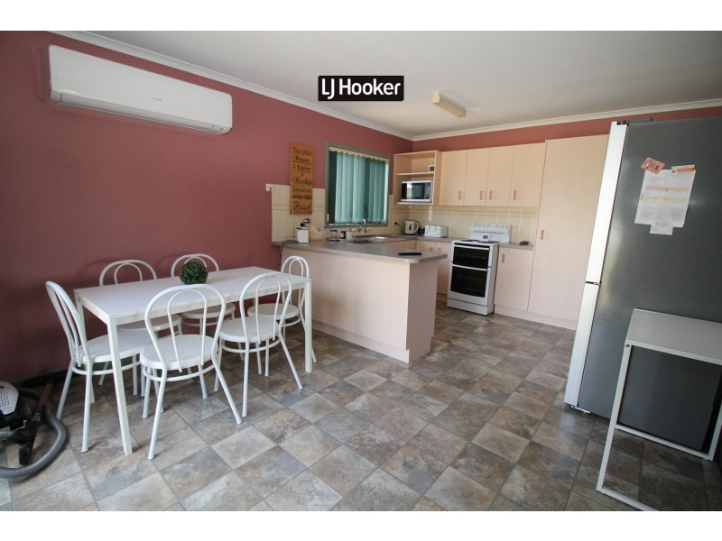 1 Dumboy Street, Inverell NSW 2360