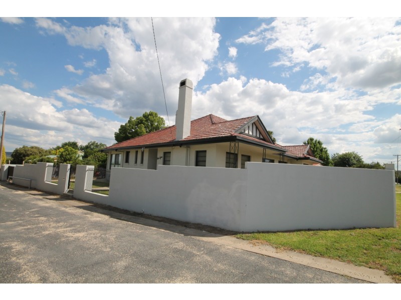 4 Warialda Road, Inverell NSW 2360