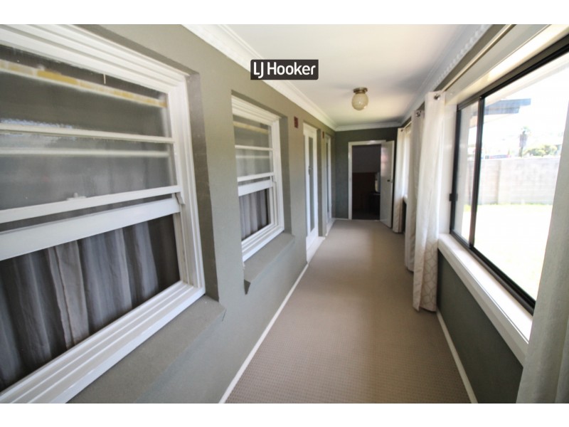 4 Warialda Road, Inverell NSW 2360