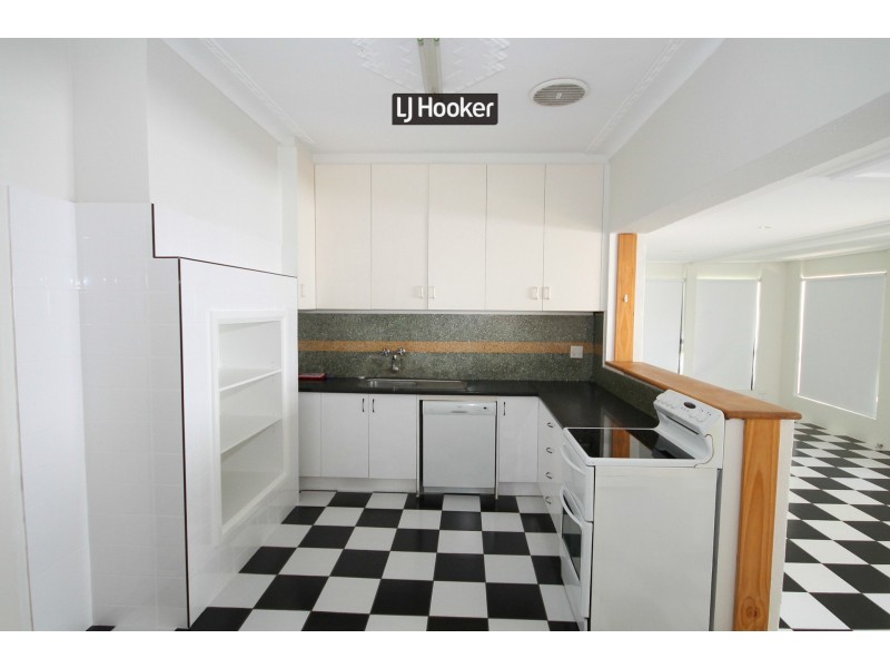 4 Warialda Road, Inverell NSW 2360