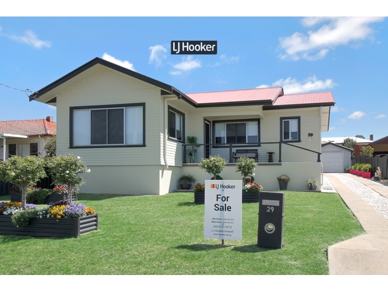 29 Lang Street, Inverell NSW 2360