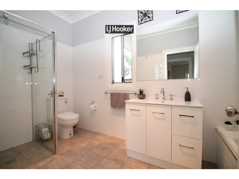 29 Lang Street, Inverell NSW 2360