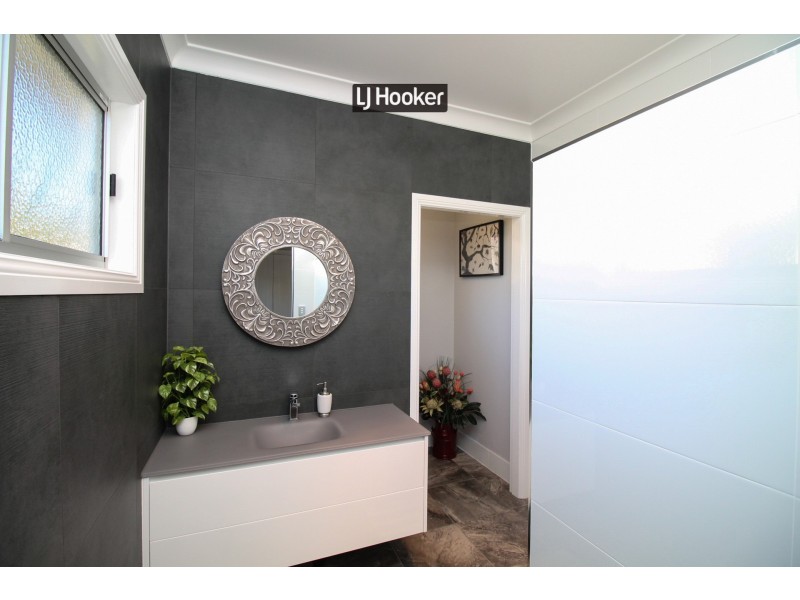 29 Lang Street, Inverell NSW 2360