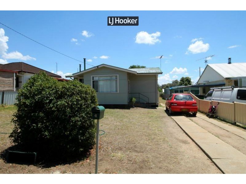 4 Girle Street, Inverell NSW 2360