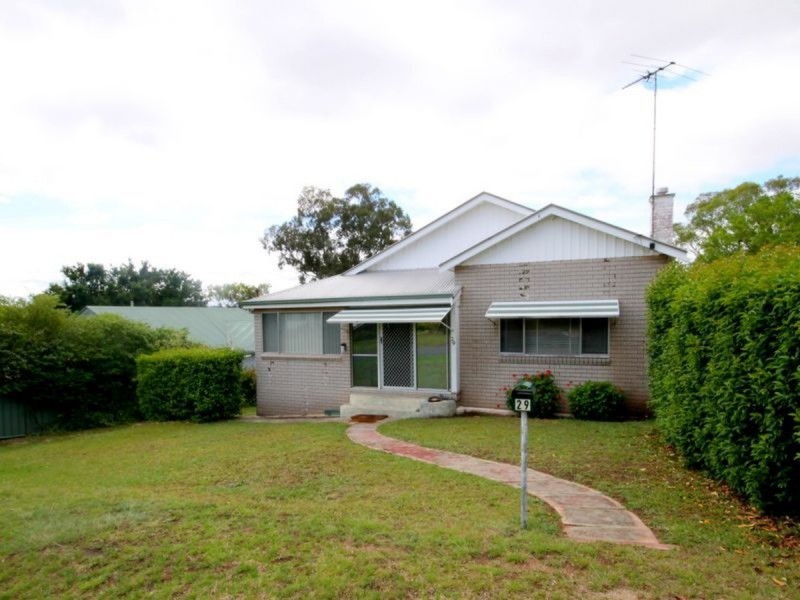 29 George Street, Inverell NSW 2360