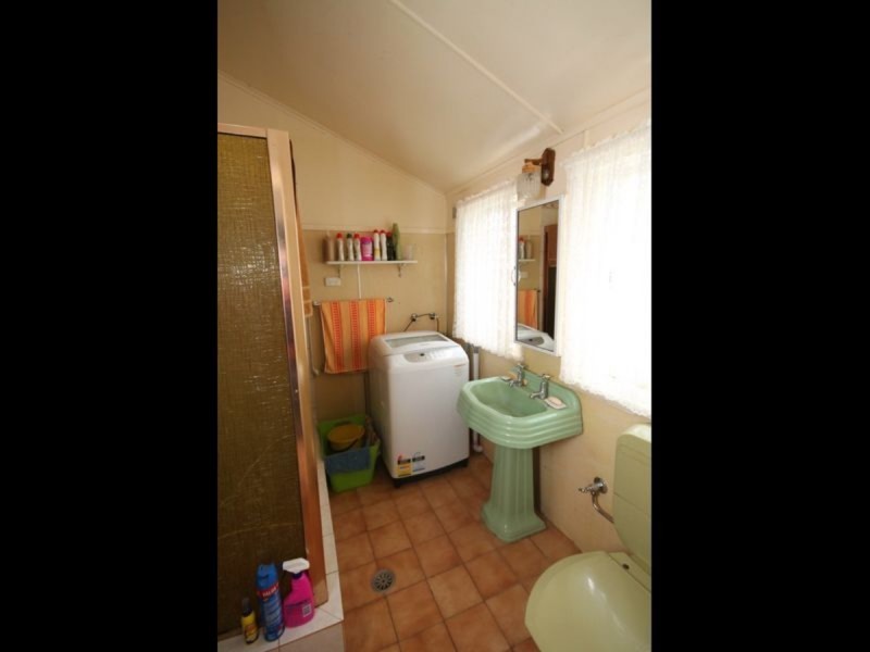 29 George Street, Inverell NSW 2360