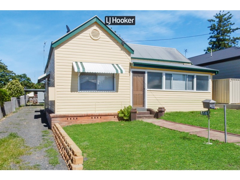 16 Jack Street, Inverell NSW 2360