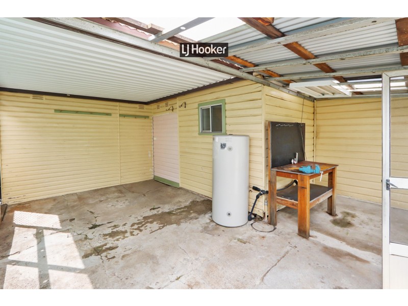 16 Jack Street, Inverell NSW 2360