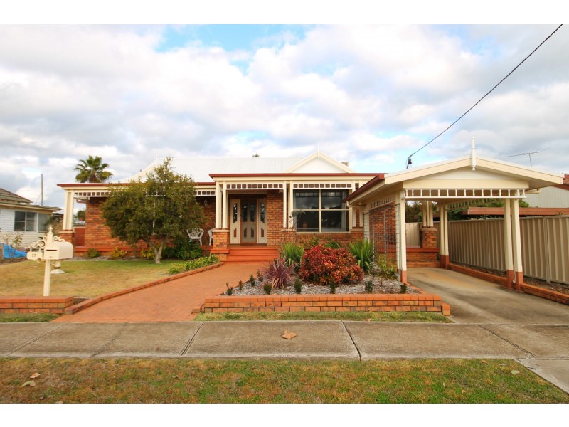 17 Granville Street, Inverell NSW 2360