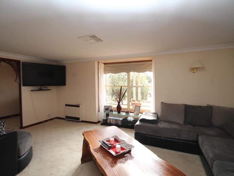 17 Granville Street, Inverell NSW 2360