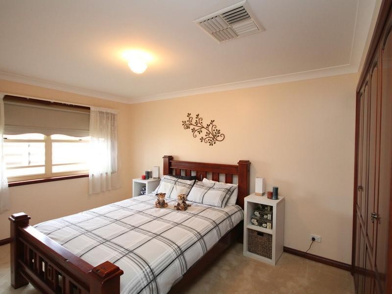 17 Granville Street, Inverell NSW 2360