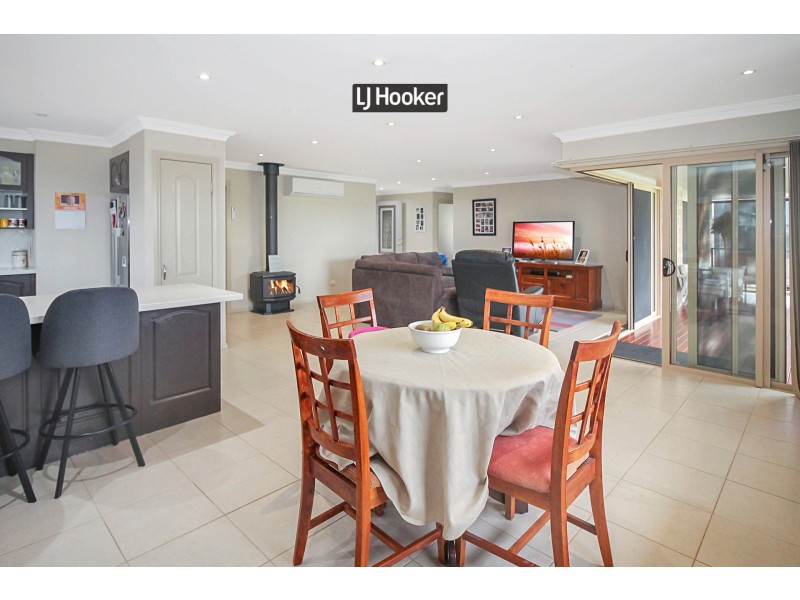 19 Brownleigh Vale Drive, Inverell NSW 2360