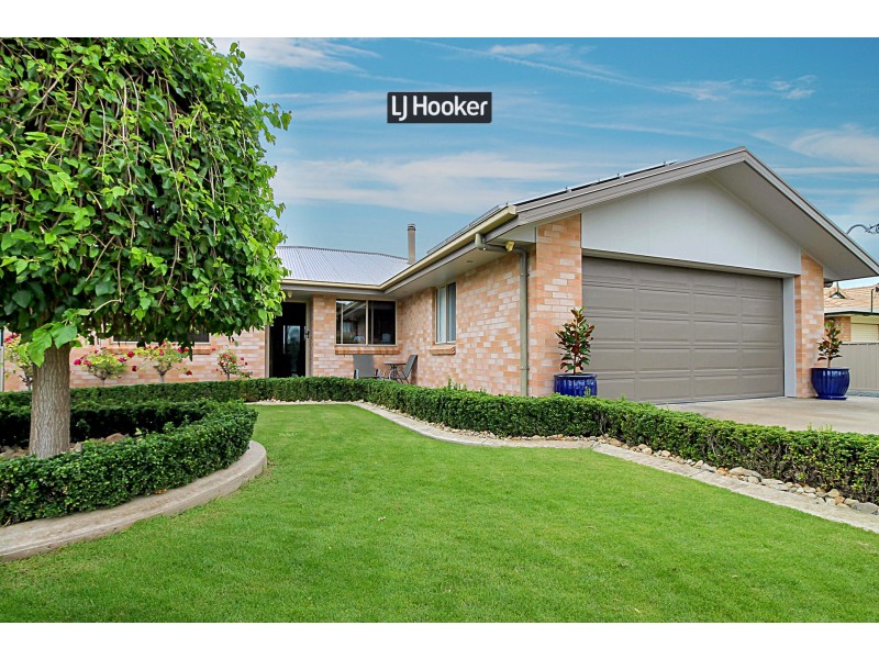 19 Brownleigh Vale Drive, Inverell NSW 2360