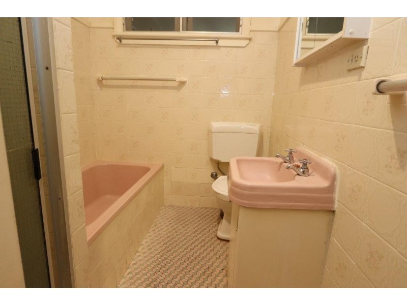 72 Moore Street, Inverell NSW 2360