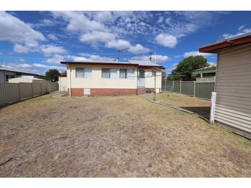 72 Moore Street, Inverell NSW 2360