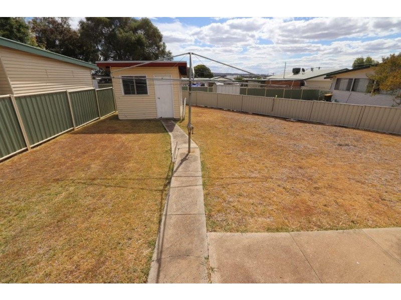 72 Moore Street, Inverell NSW 2360