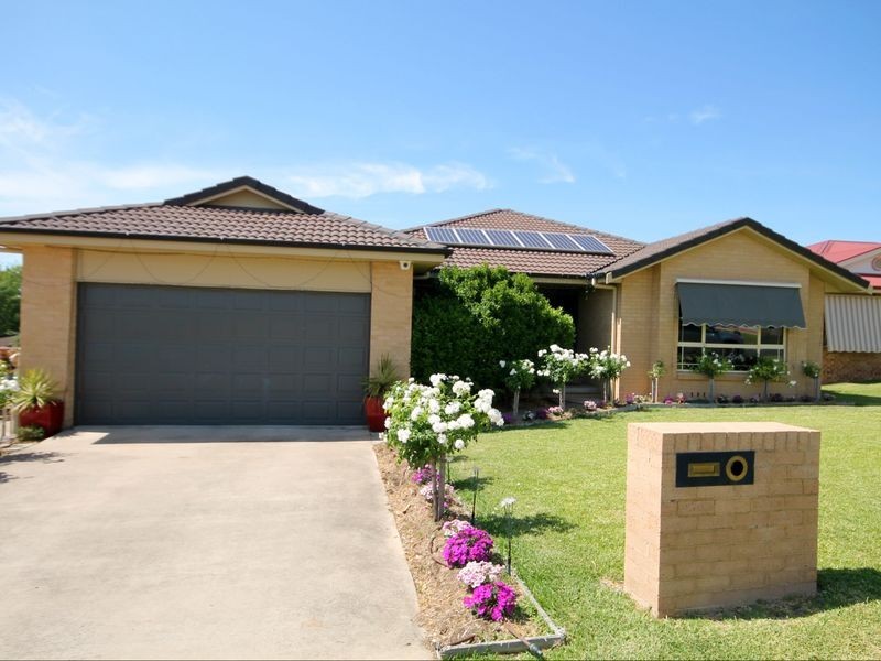 10 Crestview Place, Inverell NSW 2360