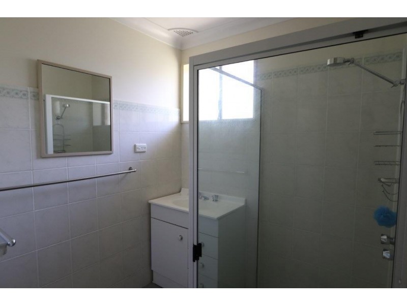 17B Queens Terrace, Inverell NSW 2360