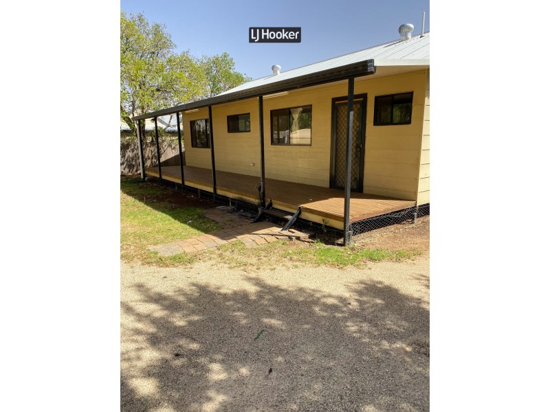 4 Burnett Street, Inverell NSW 2360