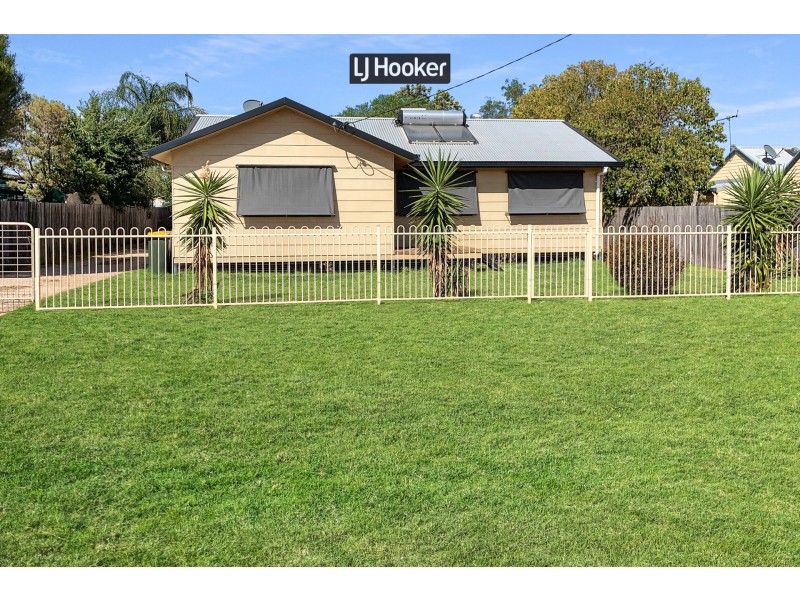4 Burnett Street, Inverell NSW 2360