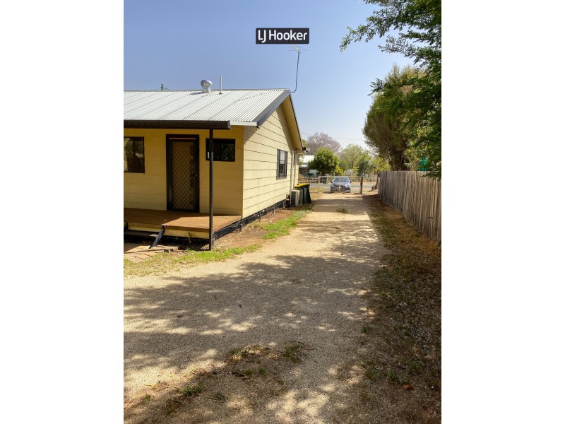 4 Burnett Street, Inverell NSW 2360