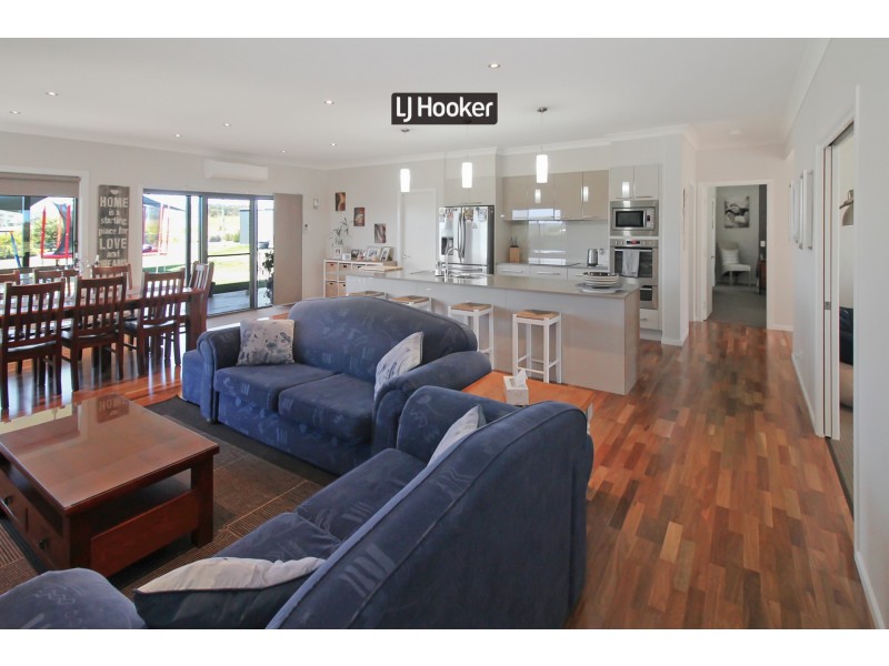 329 Fernhill Road, Inverell NSW 2360